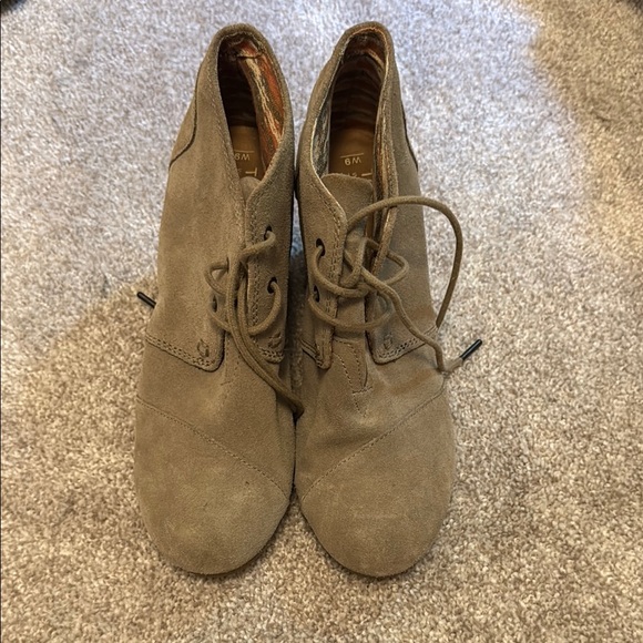 Toms Tan Lace Up Boots Suede - Picture 1 of 3